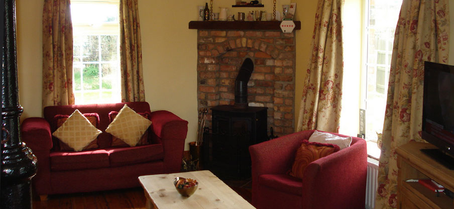 Oatfield Cottage Photo - Living Room